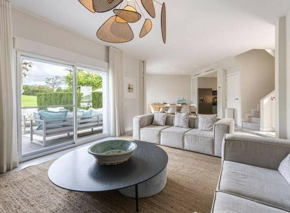 3 sypialnia Dom do wynajęcia w Marbella z basenem garażem - 3 200 € (Ref: 9366029)