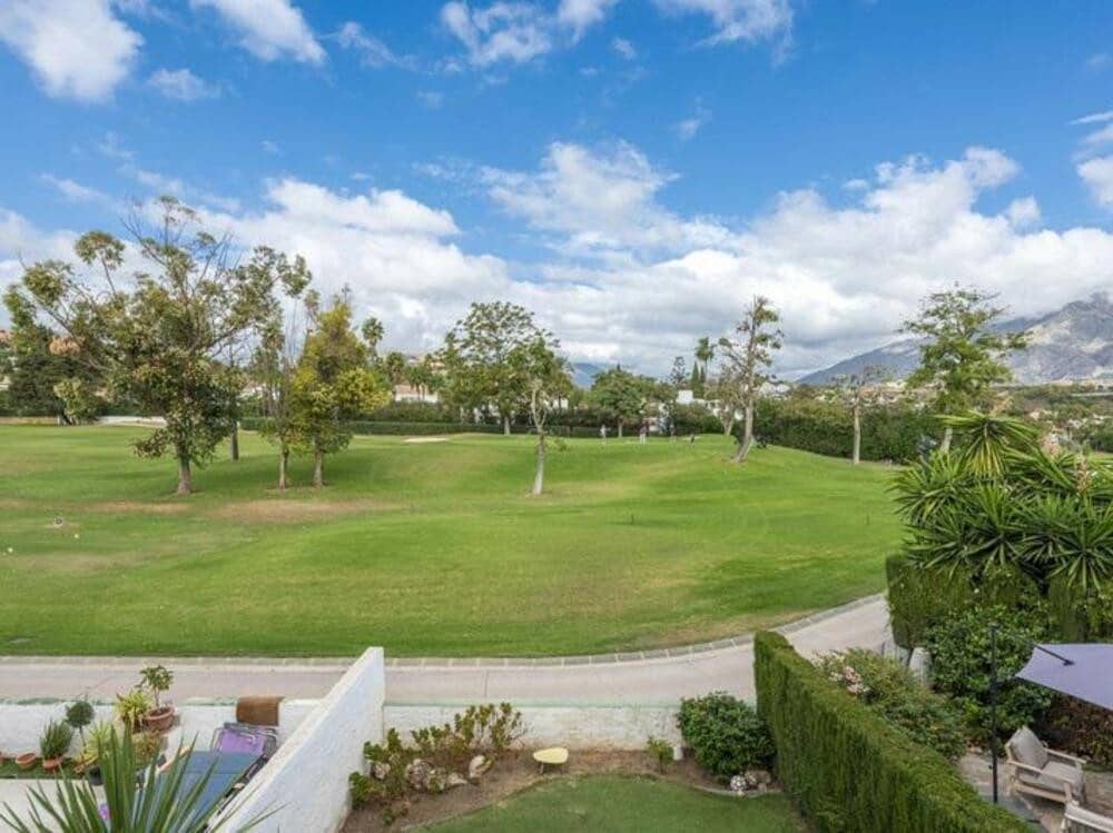 3 sypialnia Dom do wynajęcia w Marbella z basenem garażem - 3 200 € (Ref: 9366029)