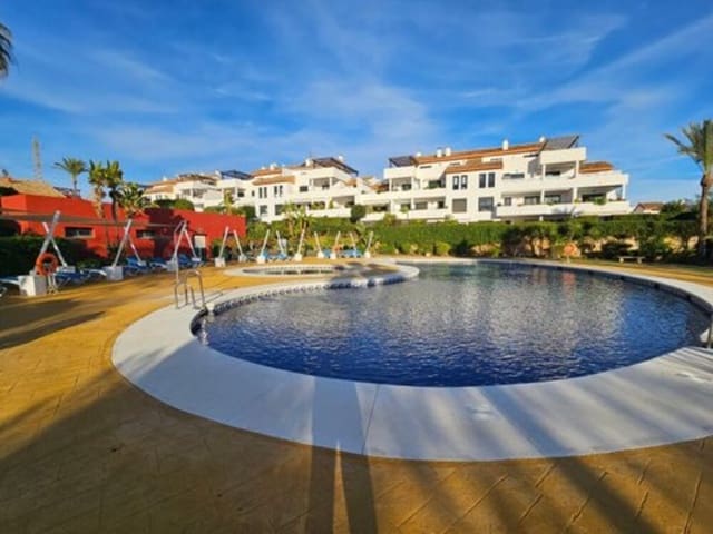 3 slaapkamer Huis te koop in Cancelada, Estepona met zwembad garage - € 837.900 (Ref: 9371530)