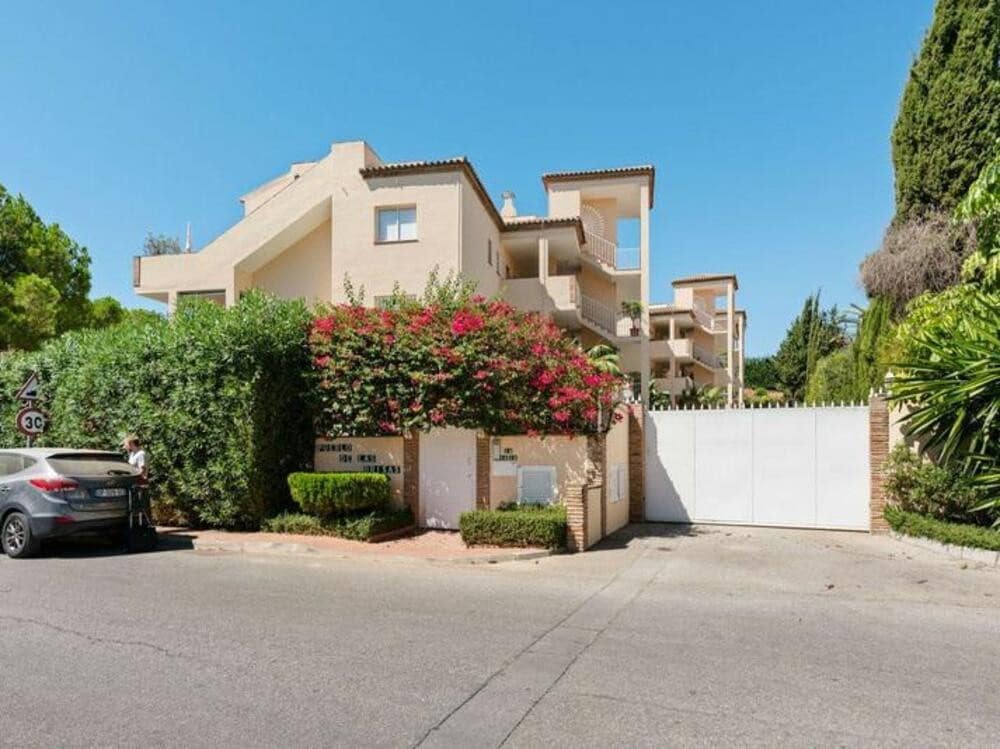 3 quarto Apartamento para venda em Nueva Andalucia com piscina garagem - 725 000 € (Ref: 9374694)