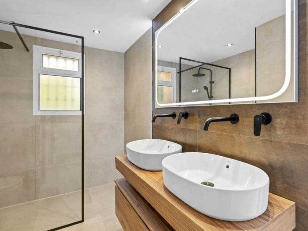 3 soverom Leilighet til salgs i Nueva Andalucia med svømmebasseng garasje - € 689 000 (Ref: 9374694)