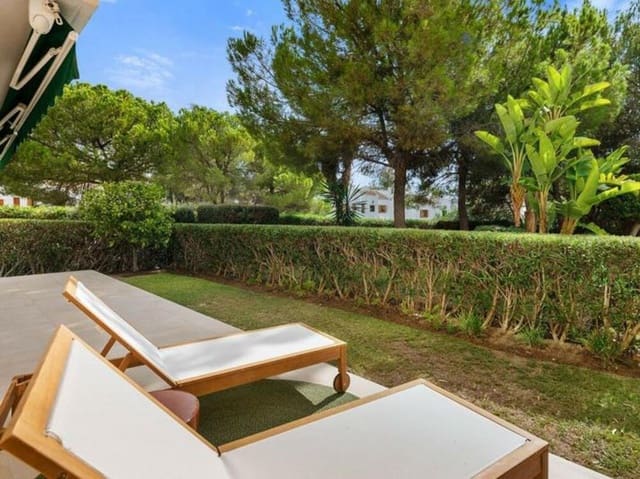 Apartamento de 3 habitaciones en Nueva Andalucía Centro, Marbella en venta con piscina garaje - 689.000 € (Ref: 9374694)