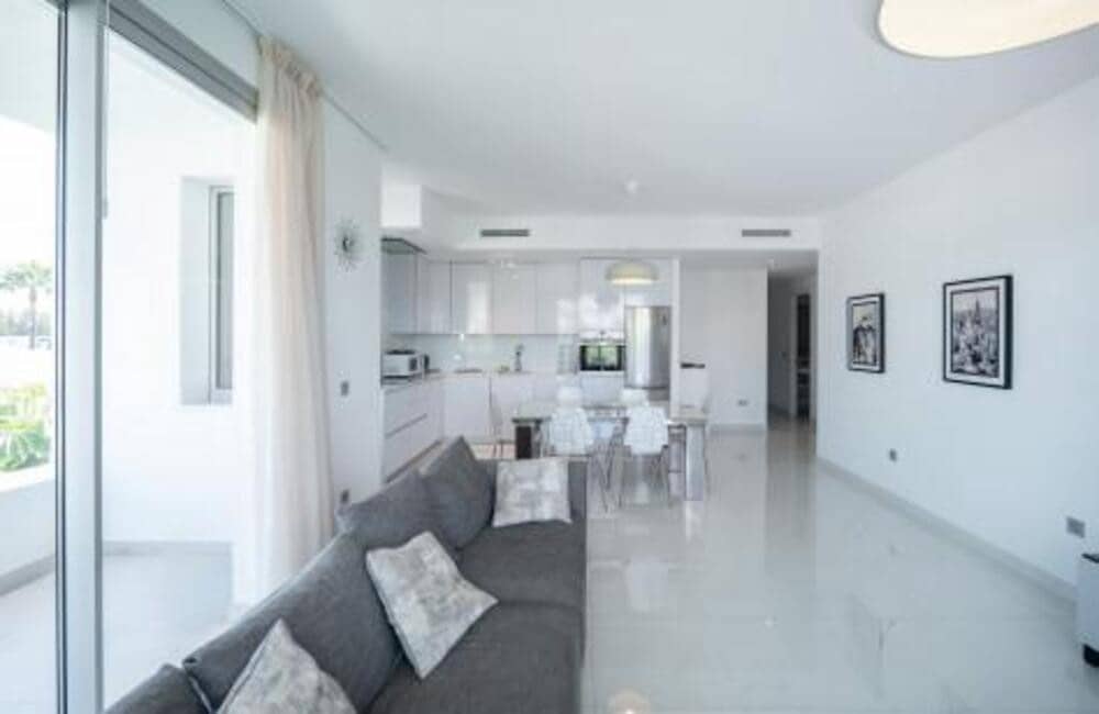 3 sypialnia Penthouse do wynajęcia w Cancelada z basenem garażem - 3 300 € (Ref: 9374695)