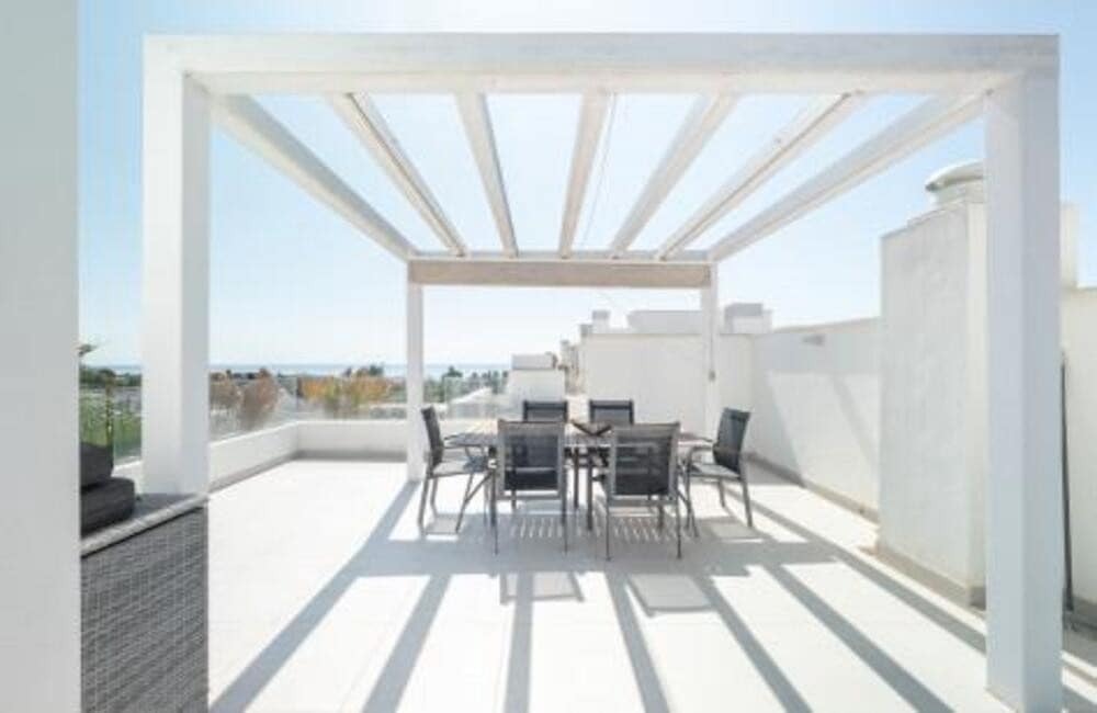 3 sypialnia Penthouse do wynajęcia w Cancelada z basenem garażem - 3 300 € (Ref: 9374695)