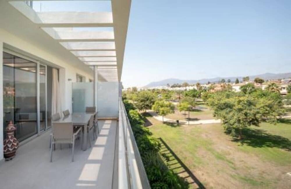 3 sypialnia Penthouse do wynajęcia w Cancelada z basenem garażem - 3 300 € (Ref: 9374695)