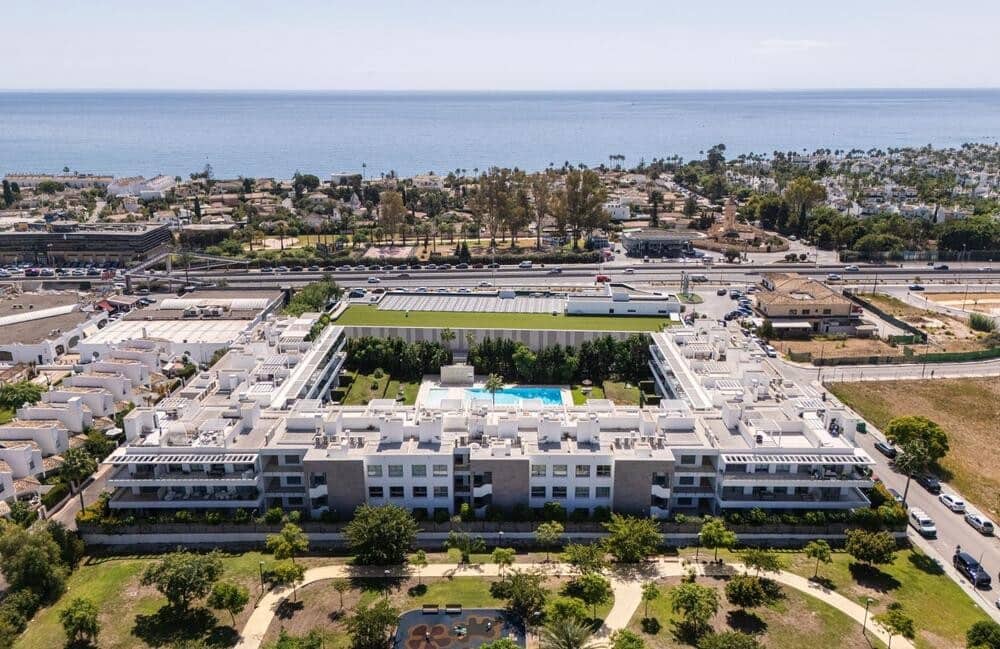 3 sypialnia Penthouse do wynajęcia w Cancelada z basenem garażem - 3 300 € (Ref: 9374695)