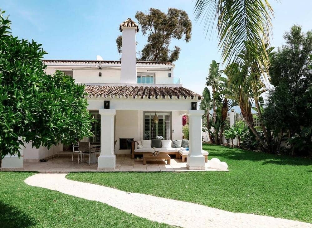 3 Zimmer Villa zu verkaufen in La Quinta mit Pool Garage - 2.250.000 € (Ref: 9374696)