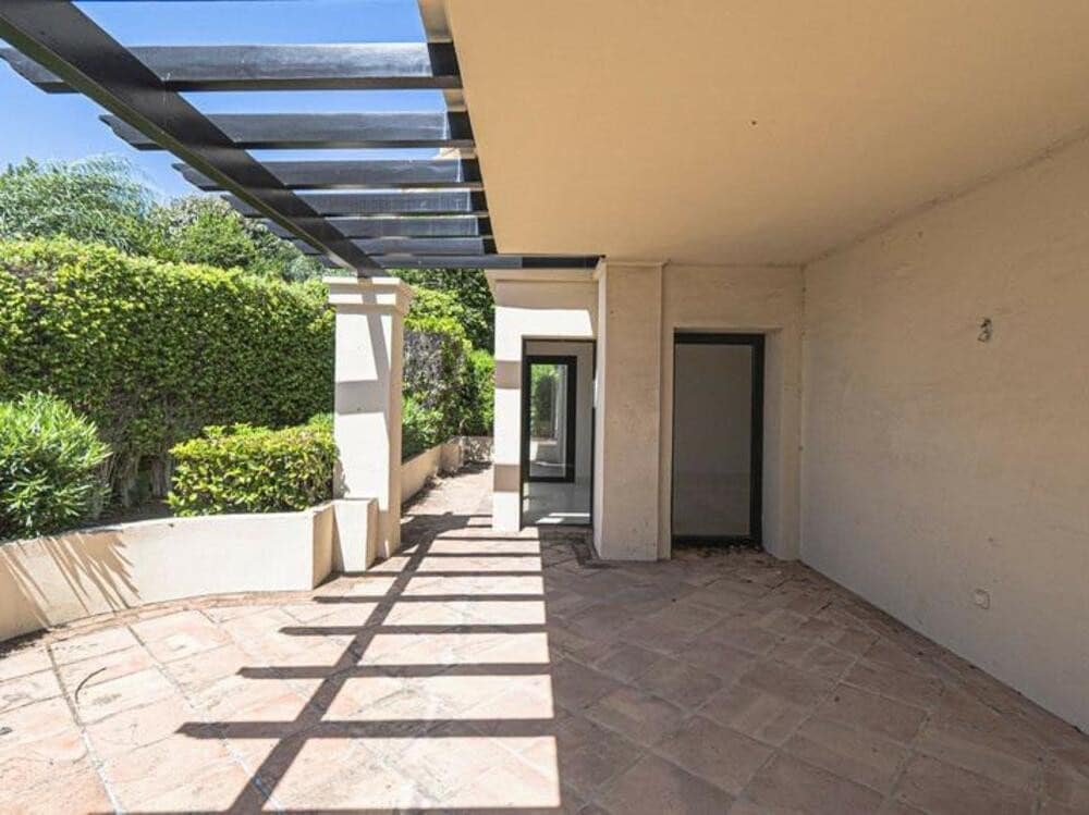 2 slaapkamer Appartement te koop in Benahavis met zwembad garage - € 449.000 (Ref: 9378557)