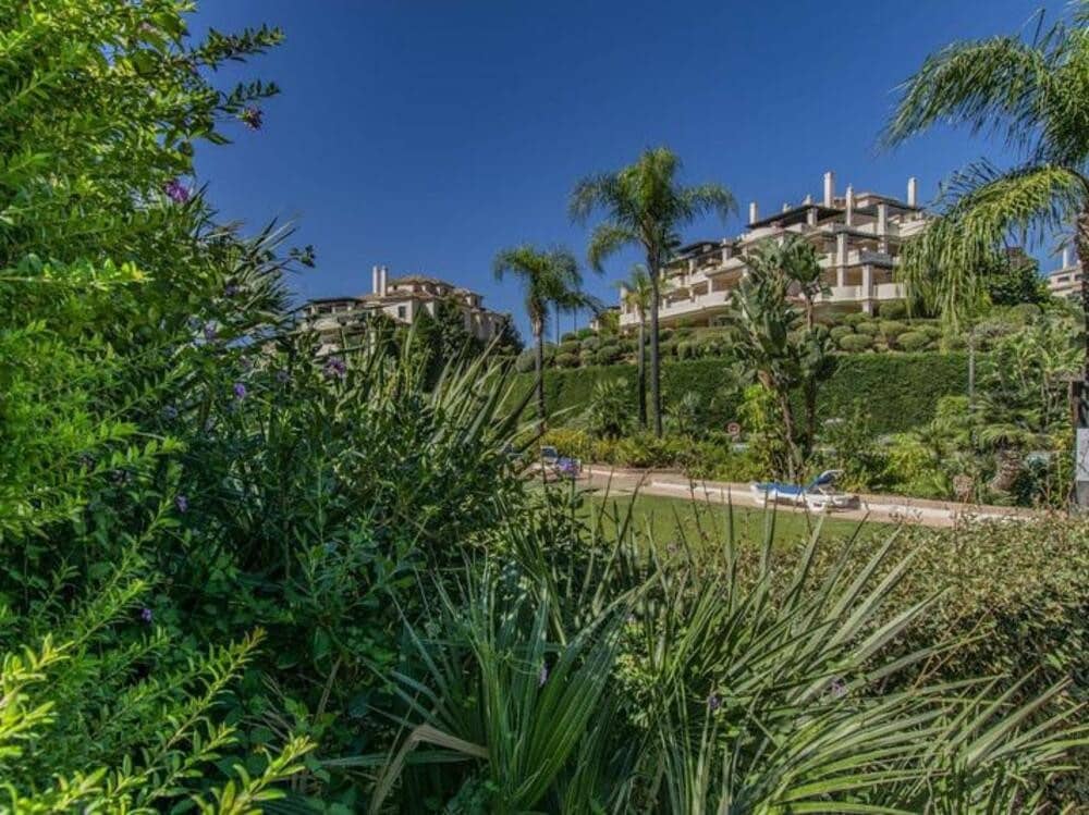 2 slaapkamer Appartement te koop in Benahavis met zwembad garage - € 449.000 (Ref: 9378557)