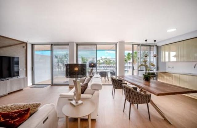 4 soveværelse Lejlighed til salg i Guadalobón, Estepona med swimmingpool garage - € 1.490.000 (Ref: 9378558)