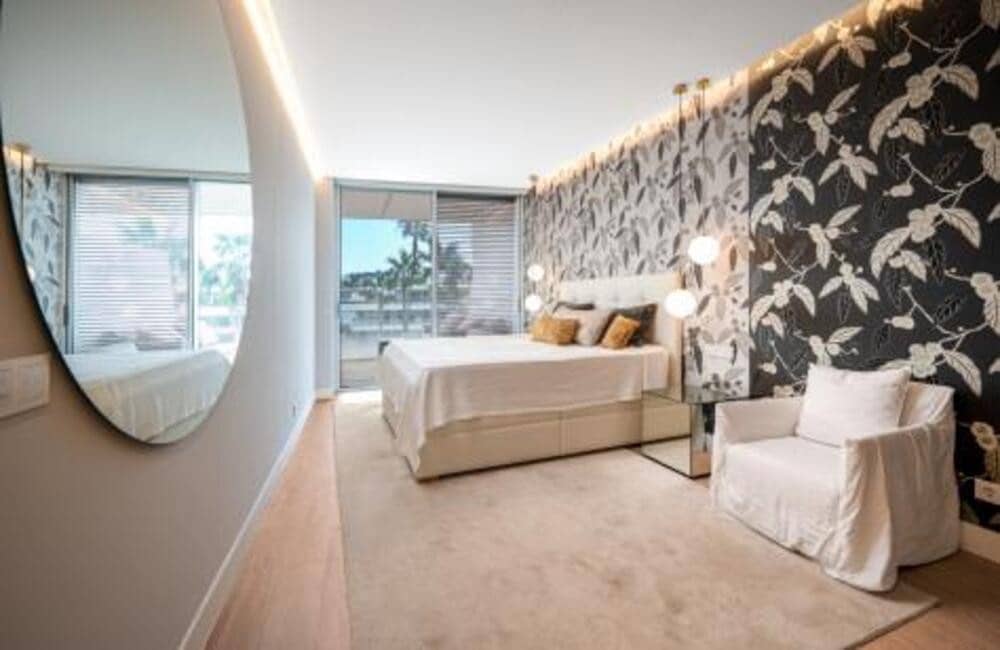 4 soveværelse Lejlighed til salg i Estepona med swimmingpool garage - € 1.490.000 (Ref: 9378558)