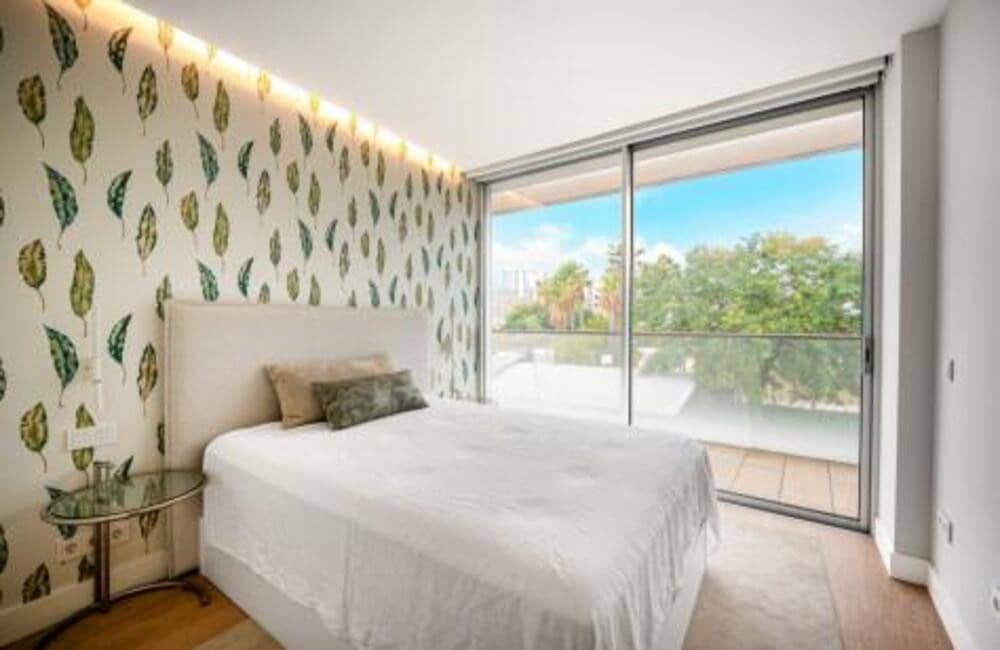 4 soveværelse Lejlighed til salg i Estepona med swimmingpool garage - € 1.490.000 (Ref: 9378558)