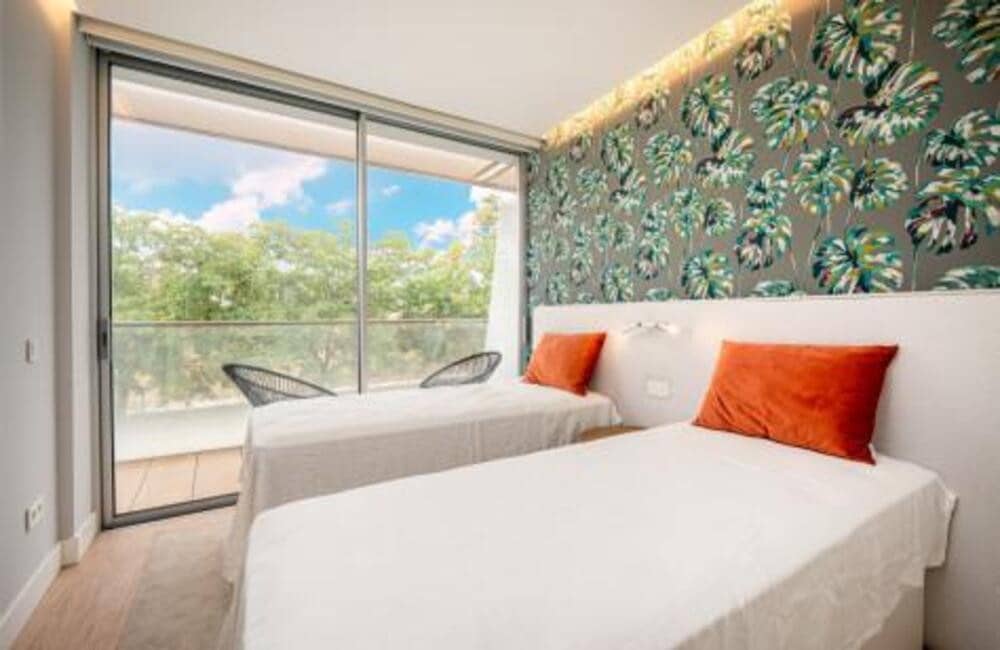 4 soveværelse Lejlighed til salg i Estepona med swimmingpool garage - € 1.490.000 (Ref: 9378558)