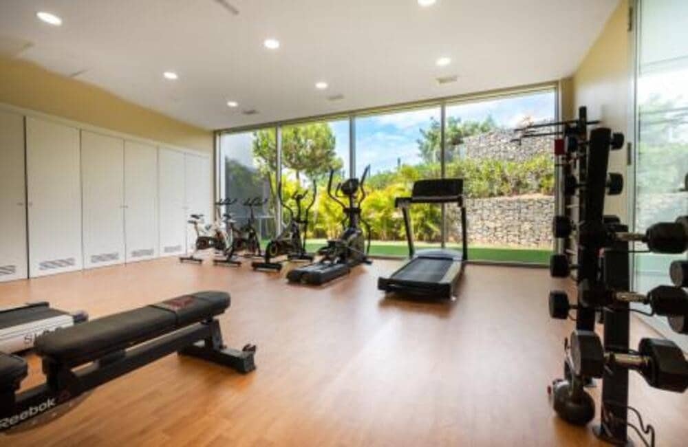 4 soveværelse Lejlighed til salg i Estepona med swimmingpool garage - € 1.490.000 (Ref: 9378558)