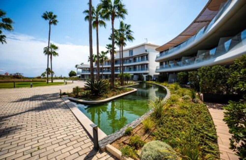 4 soveværelse Lejlighed til salg i Estepona med swimmingpool garage - € 1.490.000 (Ref: 9378558)