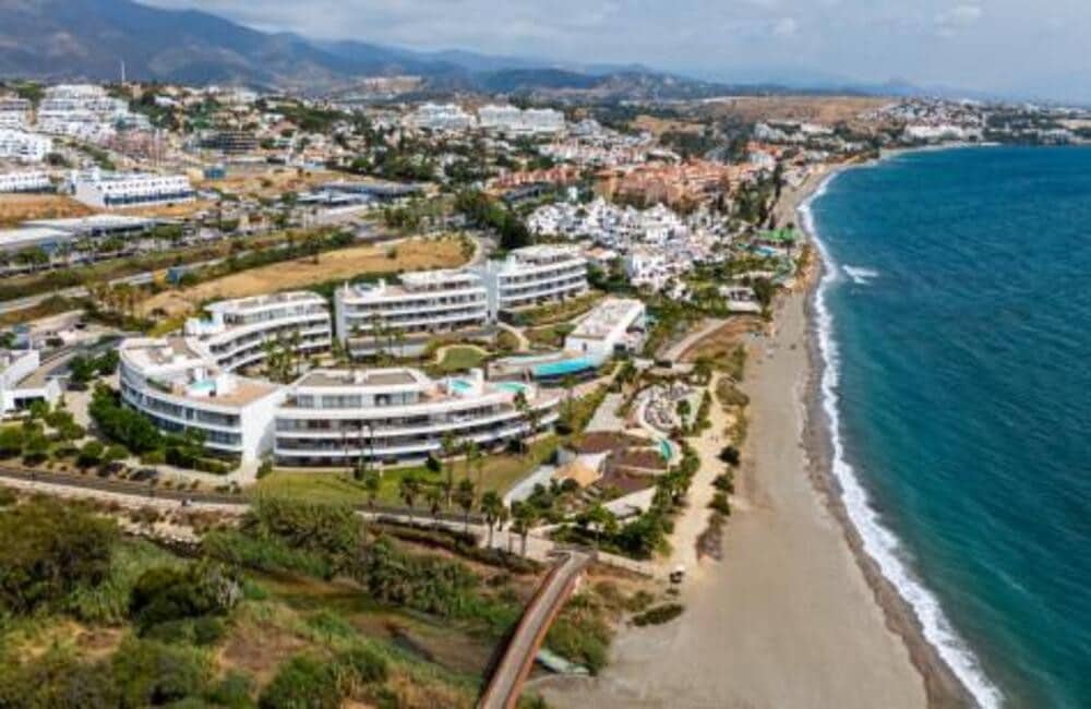 4 soveværelse Lejlighed til salg i Estepona med swimmingpool garage - € 1.490.000 (Ref: 9378558)