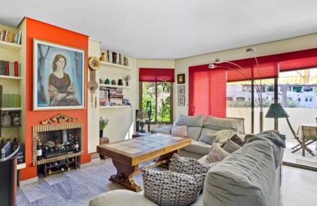 2 soveværelse Lejlighed til salg i Real de Zaragoza, Marbella - € 585.000 (Ref: 9382263)