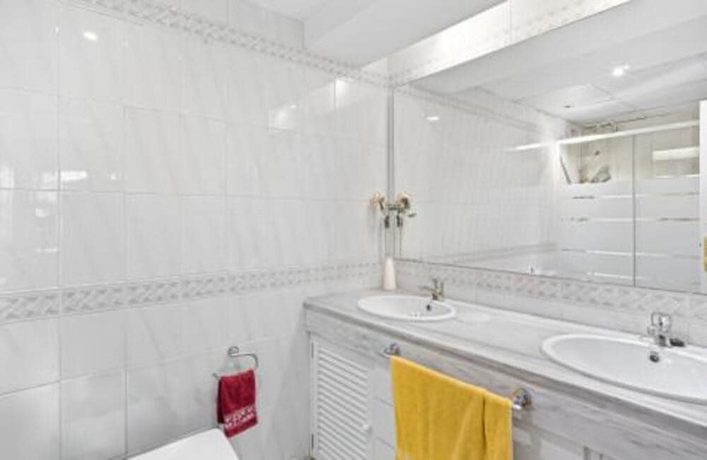 3 Zimmer Apartment zu verkaufen in Marbella mit Pool Garage - 585.000 € (Ref: 9382263)