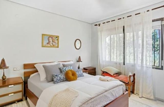 3 quarto Apartamento para venda em Real de Zaragoza, Marbella com piscina garagem - 585 000 € (Ref: 9382263)