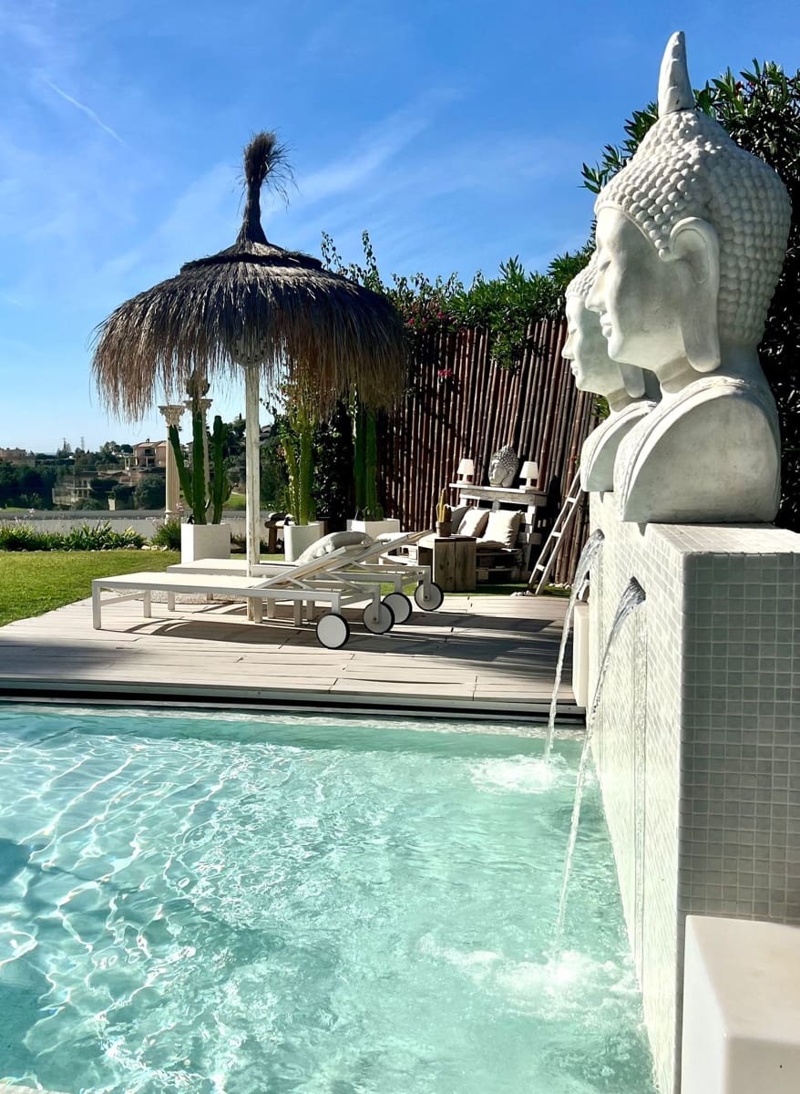 3 soverom Villa til salgs i Mijas Costa med svømmebasseng garasje - € 1 730 000 (Ref: 9382264)