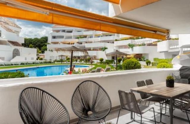 3 chambre Appartement à vendre à Nueva Andalucía Centro, Marbella avec piscine - 598 000 € (Ref: 9382265)