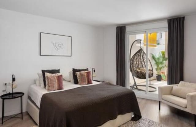 3 chambre Appartement à vendre à Nueva Andalucía Centro, Marbella avec piscine - 598 000 € (Ref: 9382265)