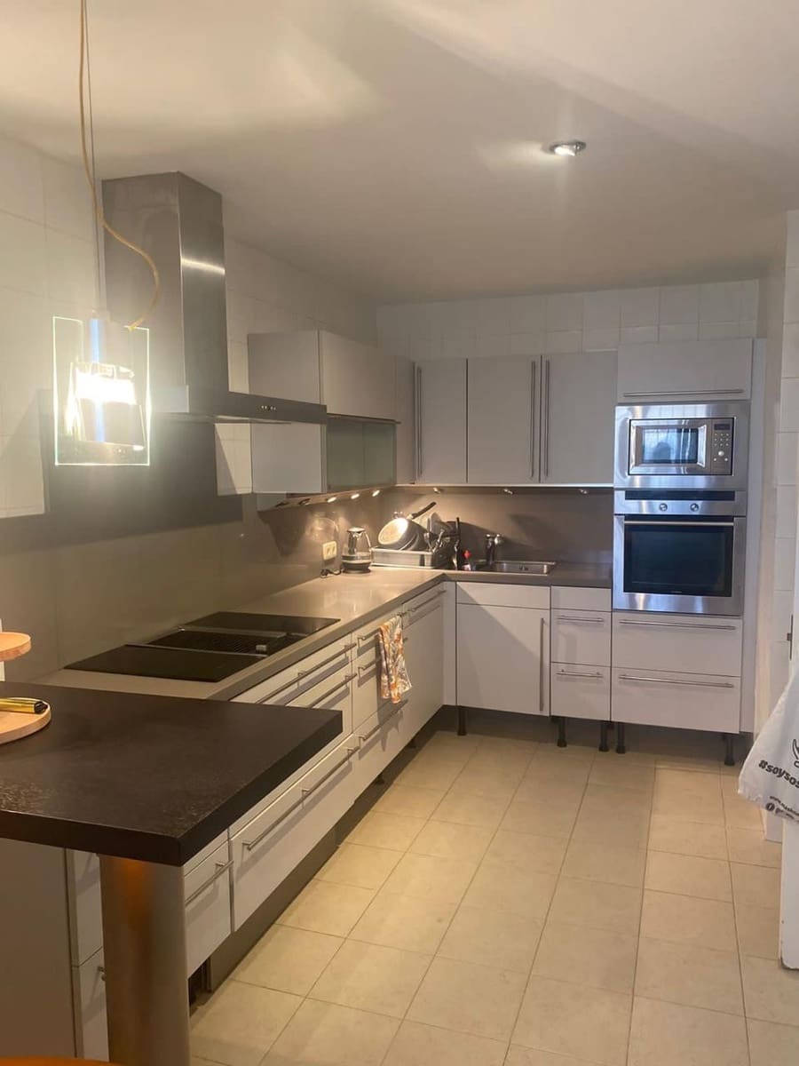 3 bedroom Penthouse for rent in San Pedro de Alcantara with pool garage - € 2,950 (Ref: 9387036)