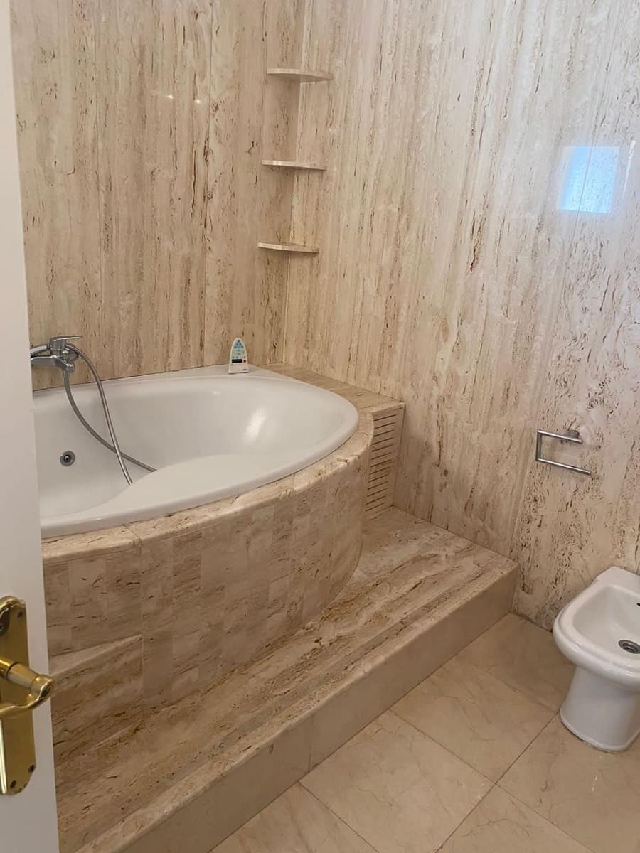 3 bedroom Penthouse for rent in San Pedro de Alcantara with pool garage - € 2,950 (Ref: 9387036)