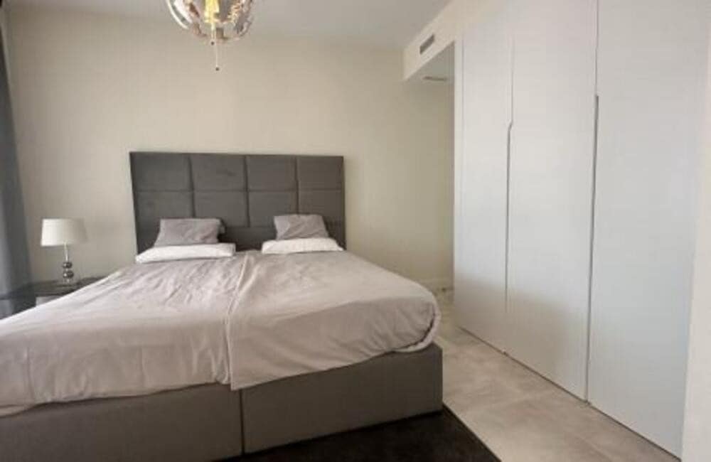 2 sypialnia Apartament do wynajęcia w New Golden Mile z basenem garażem - 2 400 € (Ref: 9387039)