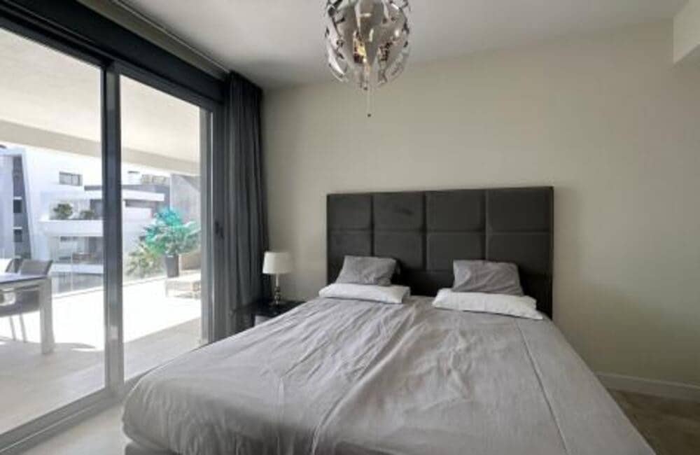 2 sypialnia Apartament do wynajęcia w New Golden Mile z basenem garażem - 2 400 € (Ref: 9387039)