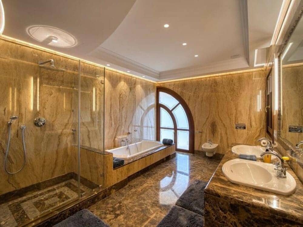 Villa/Maison de 6 chambres à louer à Marbella avec piscine garage - 45 000 € (Ref: 9387041)