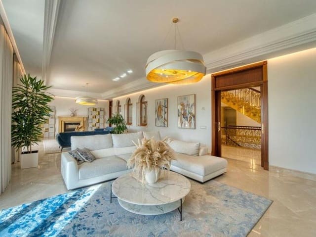 6 quarto Moradia para arrendar em Sierra Blanca, Marbella com piscina garagem - 45 000 € (Ref: 9387041)