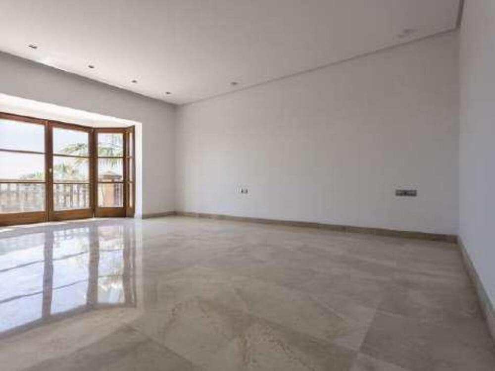 6 bedroom Villa for rent in Marbella with pool garage - € 9,000 (Ref: 9390045)