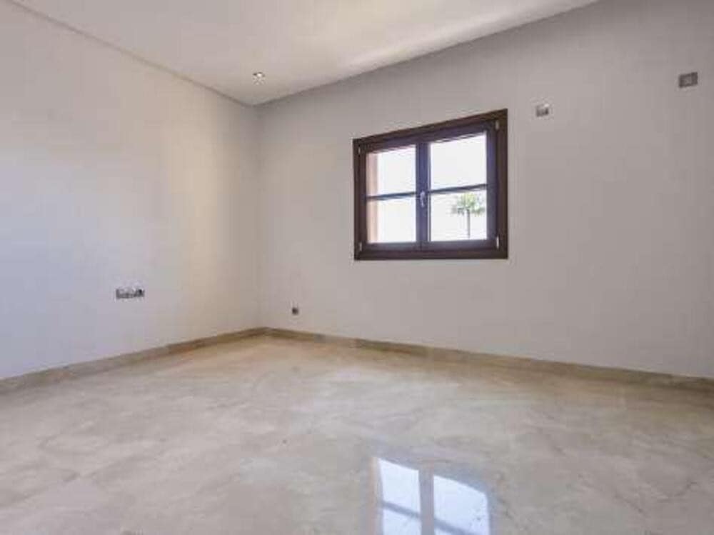 6 bedroom Villa for rent in Marbella with pool garage - € 9,000 (Ref: 9390045)