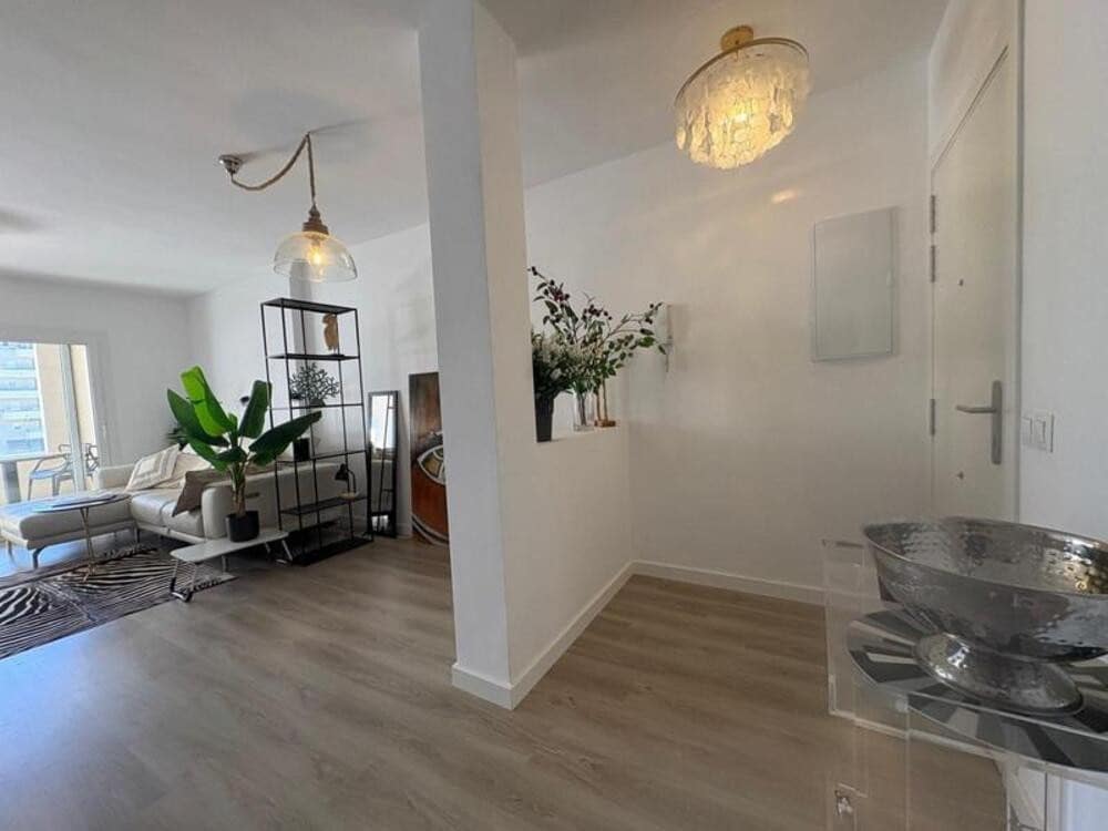 3 slaapkamer Appartement te huur in Marbella met garage - € 2.500 (Ref: 9390046)