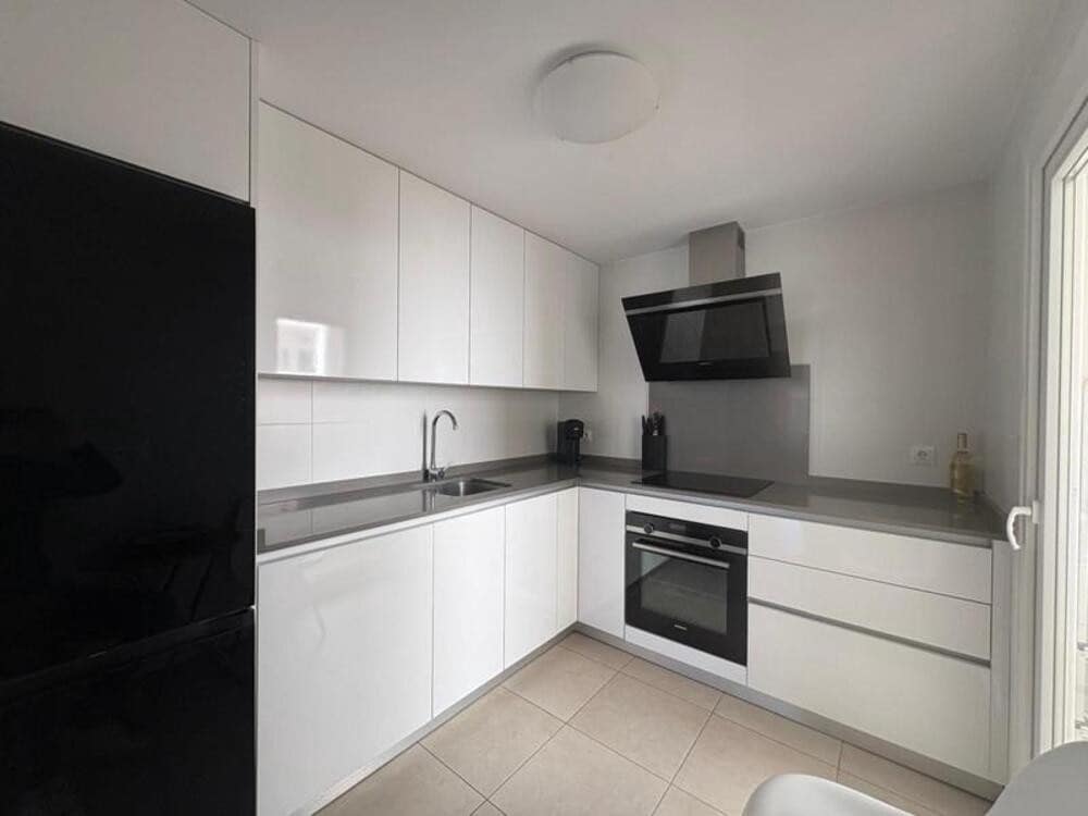 3 slaapkamer Appartement te huur in Marbella met garage - € 2.500 (Ref: 9390046)