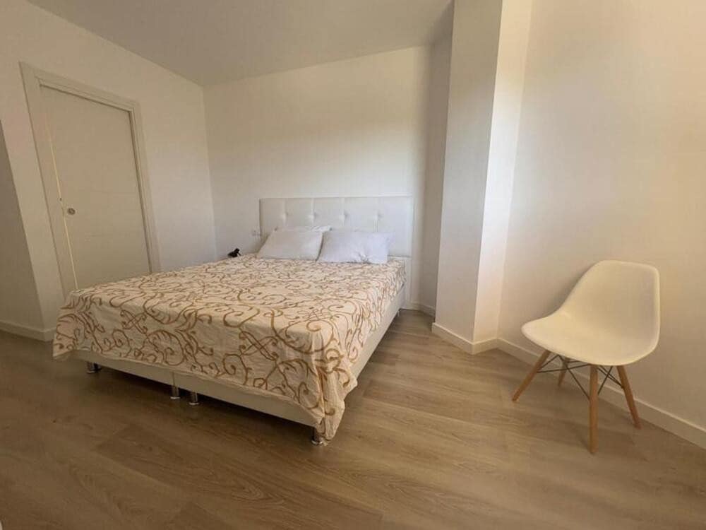 3 slaapkamer Appartement te huur in Marbella met garage - € 2.500 (Ref: 9390046)