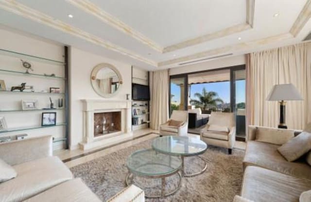 Apartamento de 3 habitaciones en Aloha Golf, Marbella en venta con piscina - 1.495.000 € (Ref: 9390047)