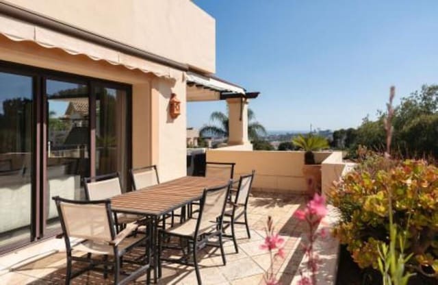 Apartamento de 3 habitaciones en Aloha Golf, Marbella en venta con piscina - 1.495.000 € (Ref: 9390047)