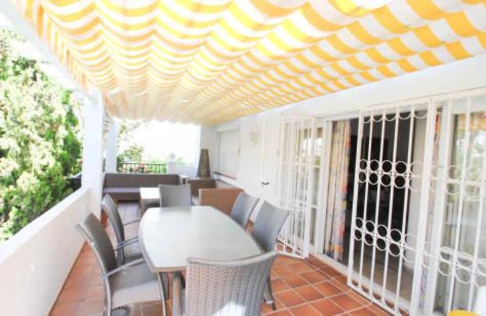 5 bedroom Apartment for rent in Marbella with pool garage - € 2,400 (Ref: 9390049)