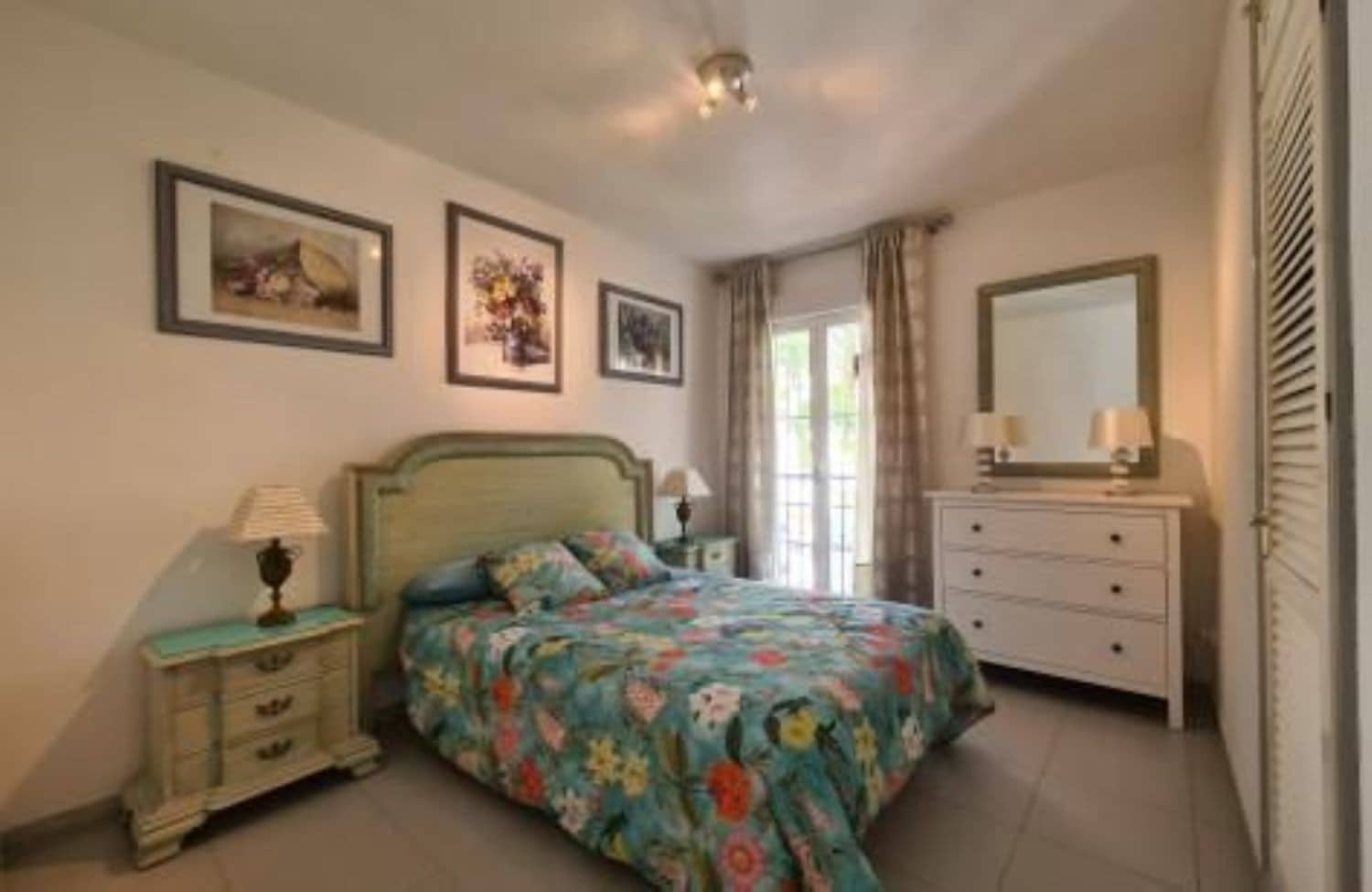 5 bedroom Apartment for rent in Marbella with pool garage - € 2,400 (Ref: 9390049)