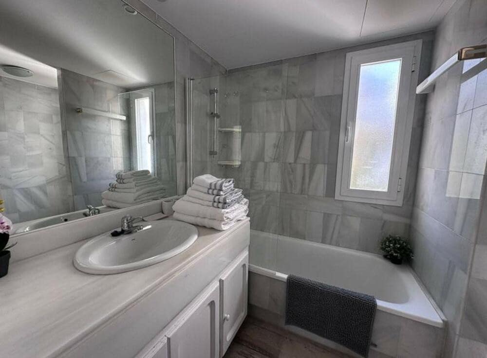 3 camera da letto Appartamento da affittare in Marbella con piscina garage - 3.000 € (Rif: 9390051)