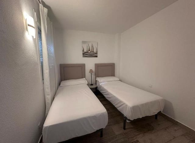 3 camera da letto Appartamento da affittare in La Dama de Noche - La Alzambra, Marbella con piscina garage - 3.000 € (Rif: 9390051)