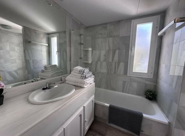 3 camera da letto Appartamento da affittare in La Dama de Noche - La Alzambra, Marbella con piscina garage - 3.000 € (Rif: 9390051)