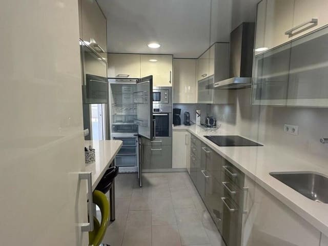 3 camera da letto Appartamento da affittare in La Dama de Noche - La Alzambra, Marbella con piscina garage - 3.000 € (Rif: 9390051)