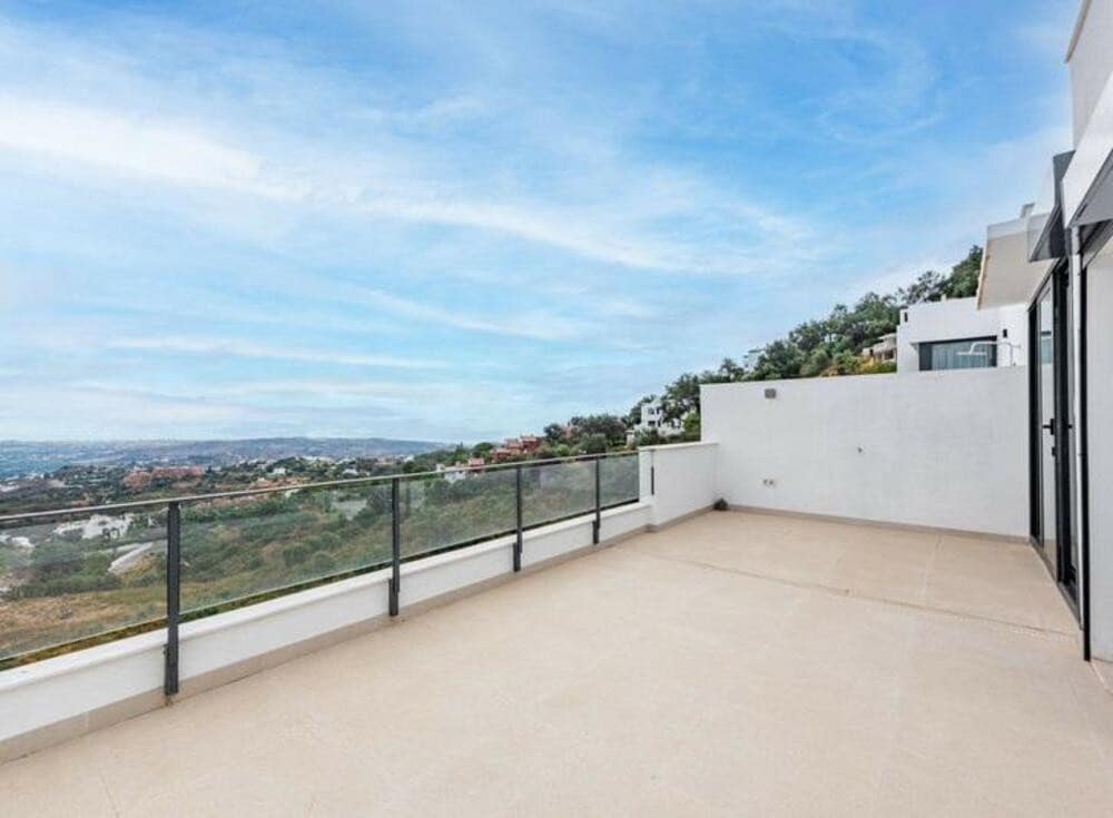 5 soveværelse Byhus til salg i Marbella med swimmingpool garage - € 750.000 (Ref: 9395547)
