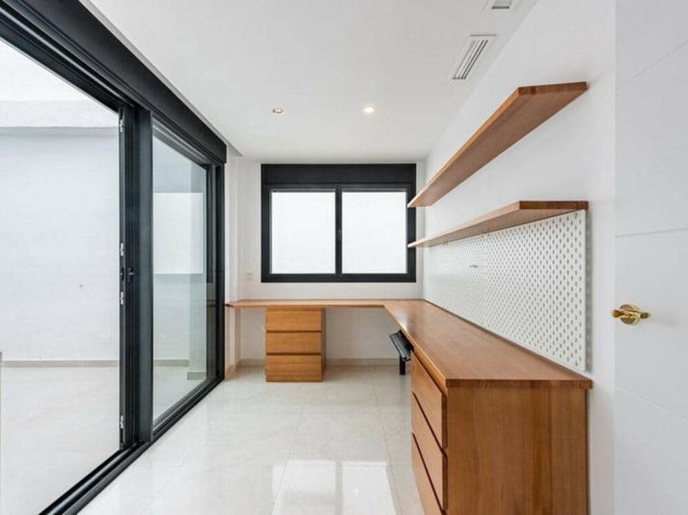 5 soveværelse Byhus til salg i Marbella med swimmingpool garage - € 750.000 (Ref: 9395547)