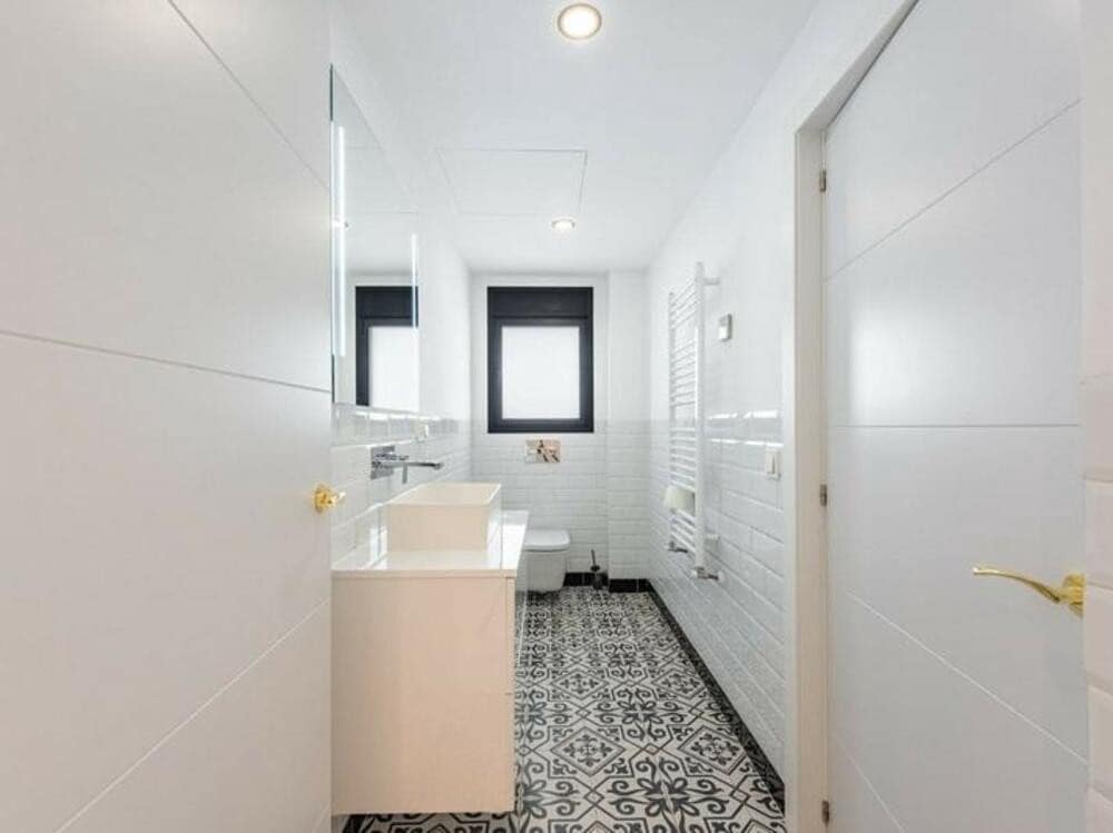 5 soveværelse Byhus til salg i Marbella med swimmingpool garage - € 750.000 (Ref: 9395547)