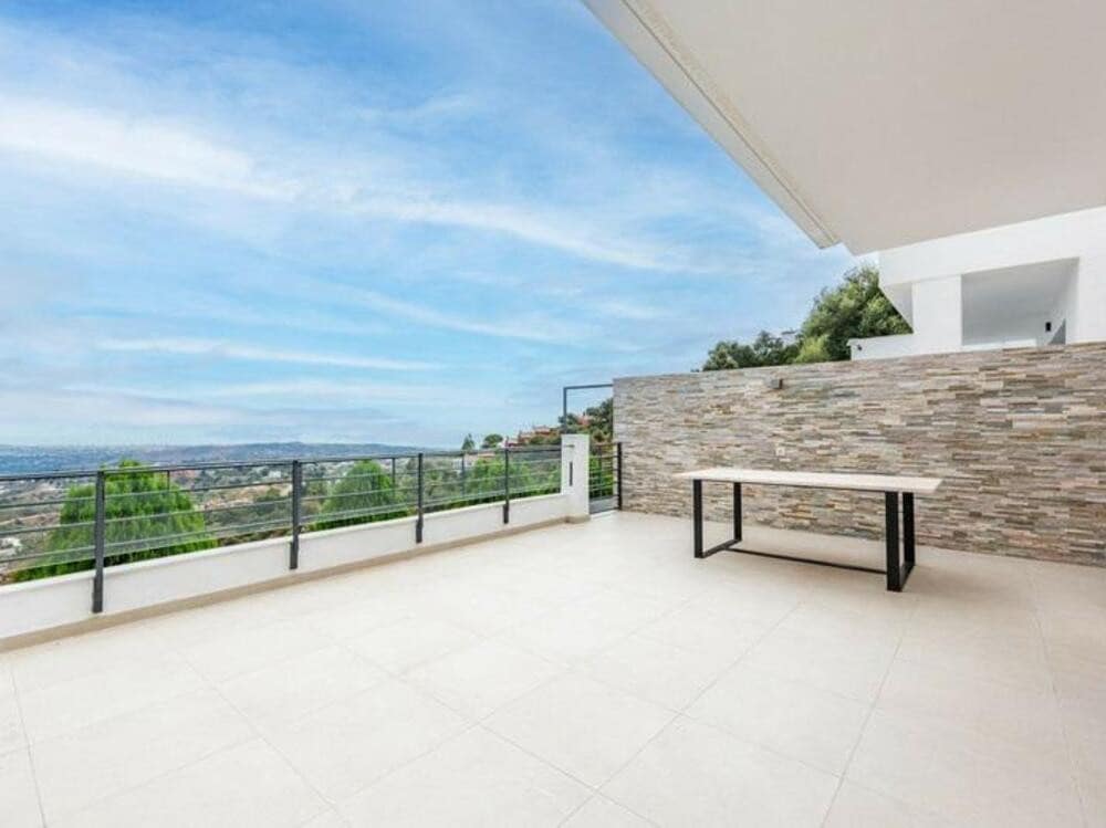 5 soveværelse Byhus til salg i Marbella med swimmingpool garage - € 750.000 (Ref: 9395547)