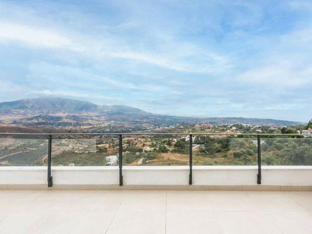 5 soveværelse Byhus til salg i Marbella med swimmingpool garage - € 750.000 (Ref: 9395547)